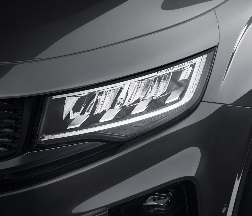 LEDHeadlamps-with-Daytime-Running-Lamps-1