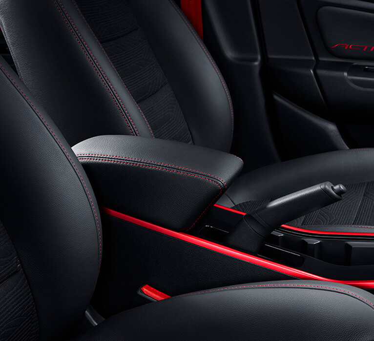 proton-iriz-2022-armrest